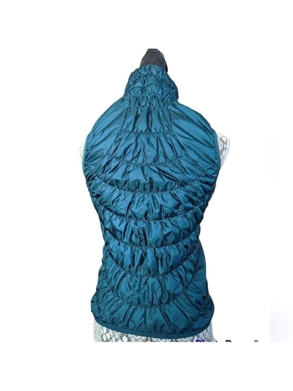 MEC Uplink Ruched Vest - Picture 4 of 11